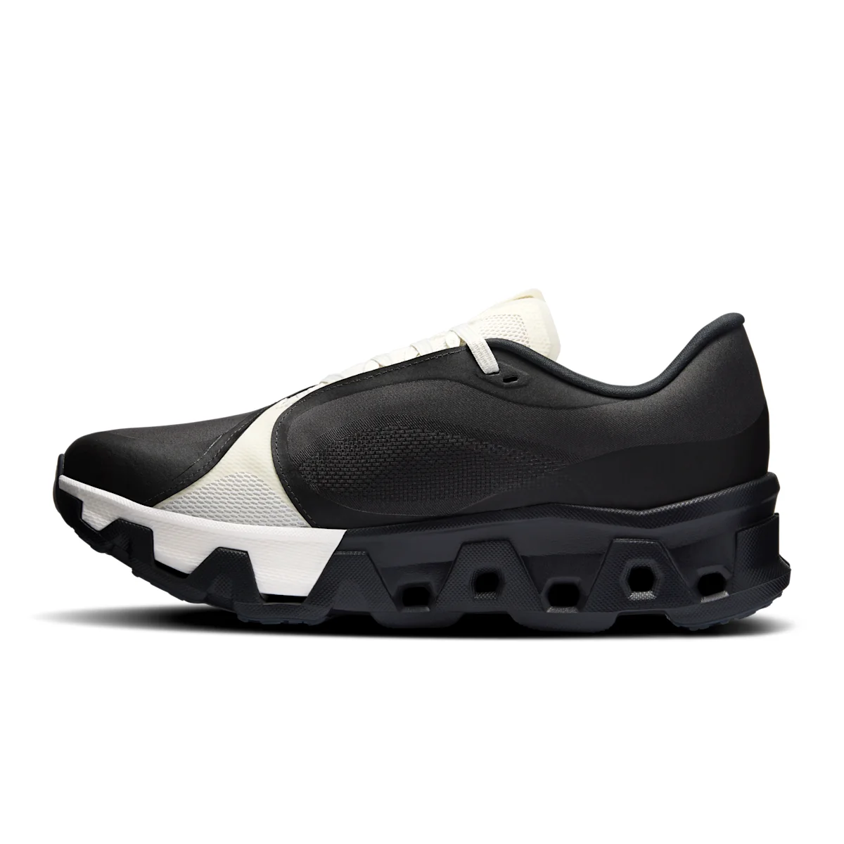 On Cloudmonster 3 - Black | Black True to size